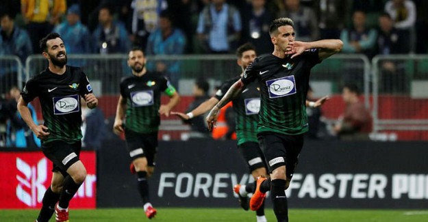 Akhisarspor, Fenerbahçe'yi 3-2 Yenerek Türkiye Kupası'nı Kazandı