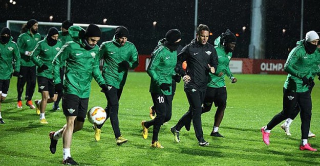 Akhisarspor Forvet Sıkıntısı Çekiyor