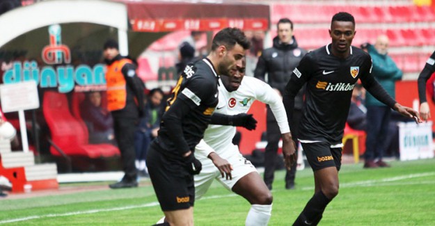 Akhisarspor, Kayseri'de Avantajı Kaptı!
