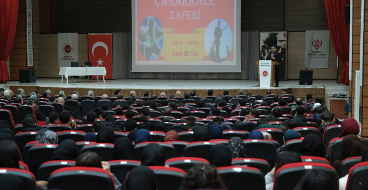 Akif’in Diliyle Çanakkale Konferansı Erzincan'da Gerçekleşti