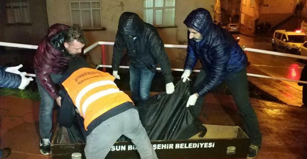 Akılalmaz Olay! Çöp Konteynerinden Çıkan Cesetin Belden Aşağısı Yok