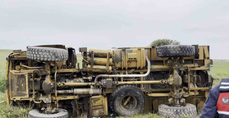 Aksaray'da Askeri Kamyon Devrildi: 2 Asker Yaralandı