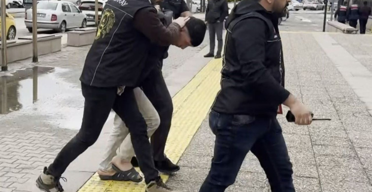 Aksaray'da Bıçaklama Ve Tokat Olayı: Anne Oğul Tutuklandı