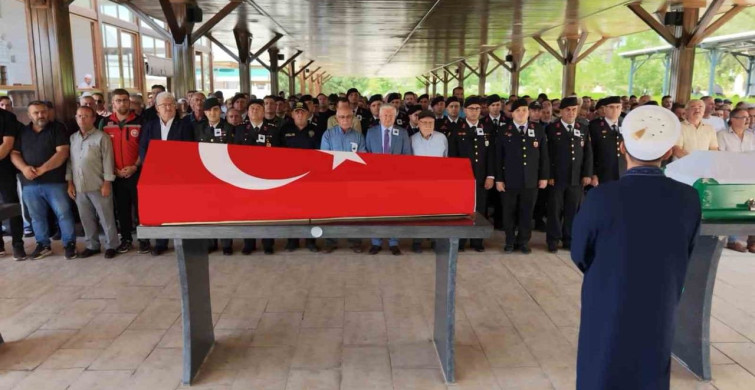 Aksaray'da Kıbrıs gazisi İlyas Çal askeri törenle son yolculuğuna uğurlandı