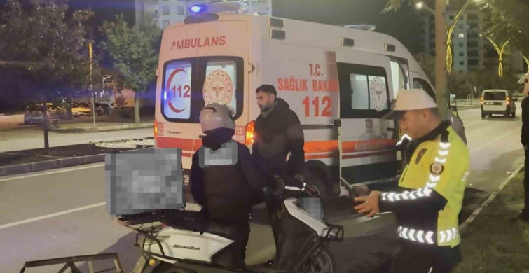 Aksaray'da Otomobil Motosiklete Çarptı