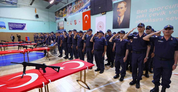 Aksaray'da Özel Gençler Bir Günlüğüne Asker Oldu