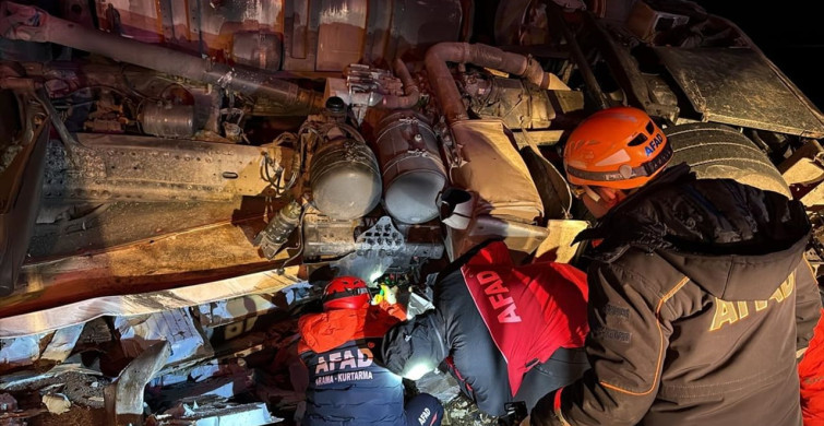 Aksaray'da Tır Devrildi: Sürücü Hayatını Kaybetti