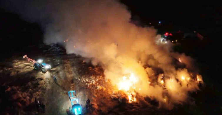 Aksaray'da Yangın: Tonlarca Saman Alev Alev Yandı