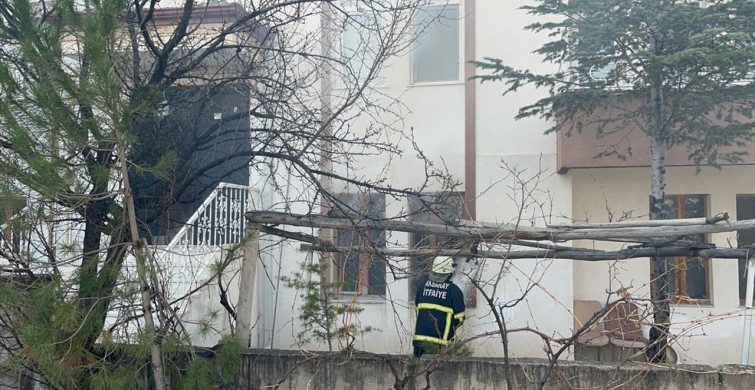 Aksaray'daki 5 Katlı Apartmanda Yangın