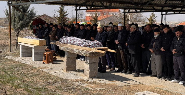 Aksaray'daki Trafik Kazasında Hayatını Kaybeden Kuzenler Toprağa Verildi