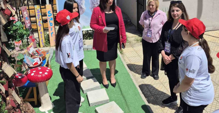 Akşemseddin Ortaokulu'nda Bilim Fuarı Coşkusu