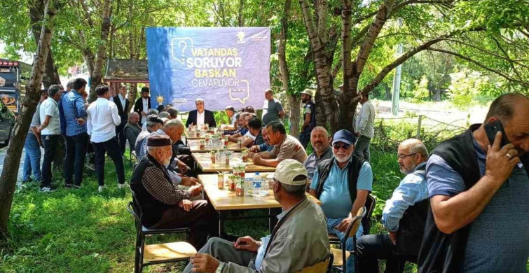 Akyaka'da halkla buluşma: Başkan Ergüder Toptaş vatandaşların sorularını yanıtladı