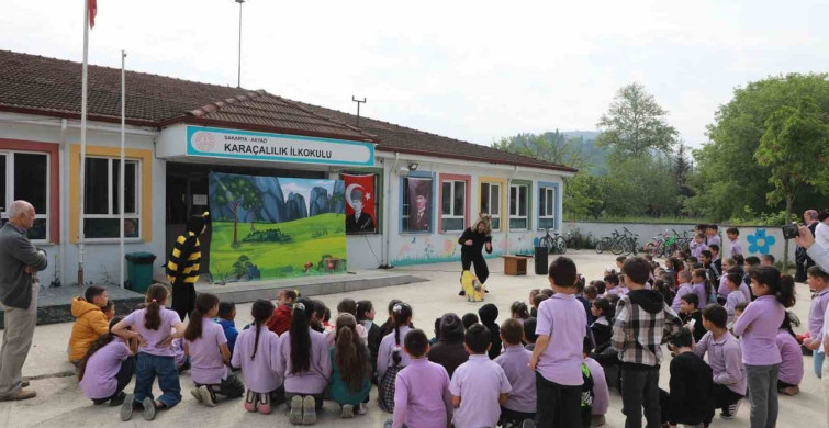 Akyazı'da 5 Bin Öğrenci Tiyatro ile Tanışıyor