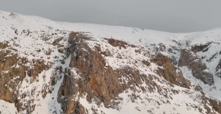 Aladağlar'da Kış Manzarası ve Dağ Keçileri