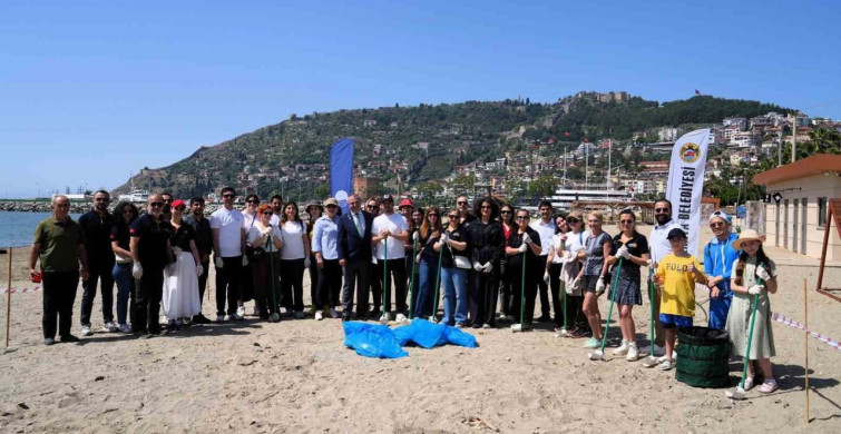 Alanya’da 11. Dip Deniz Tertemiz Etkinliği Gerçekleşti