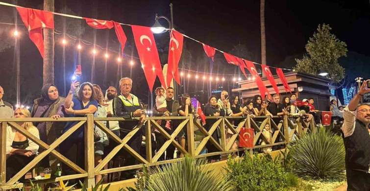 Alanya'da 19 Mayıs Coşkusu: Fener Alayı ve Ceza Konseri