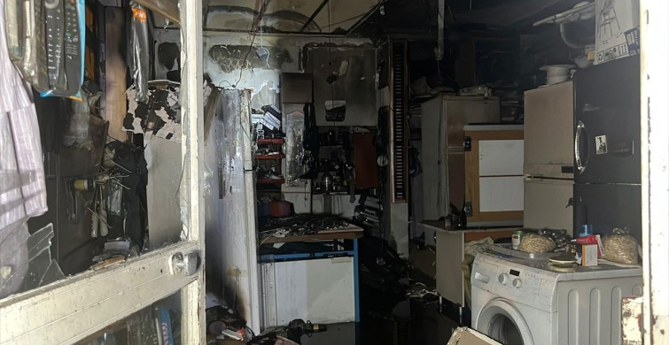 Alanya'da Beyaz Eşya Tamir Dükkanında Yangın Çıktı