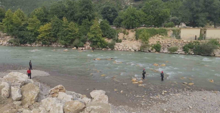 Alanya'da çayda kaybolan genci arama çalışmalarına yarın devam edilecek