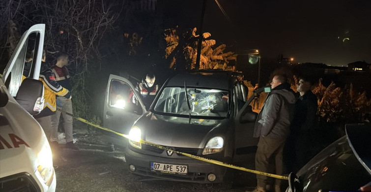 Alanya'da Hafif Ticari Araca Silahlı Saldırı