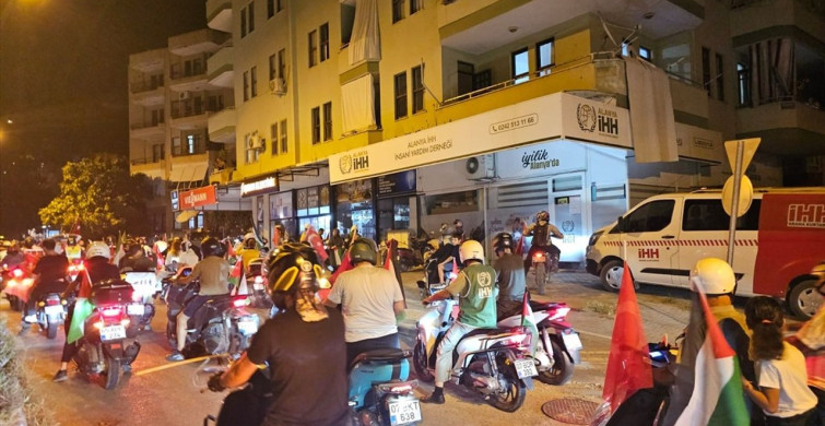 Alanya'da Motosikletlerle Gazze'ye Destek Konvoyu Düzenlendi