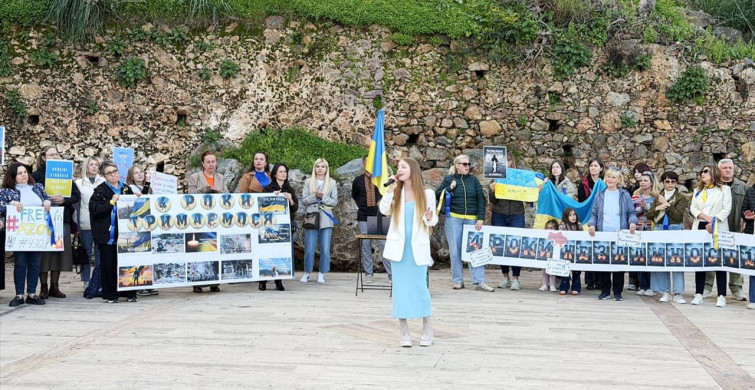 Alanya'da Rusya-Ukrayna Savaşının 4. Yıl Dönümü Etkinliği