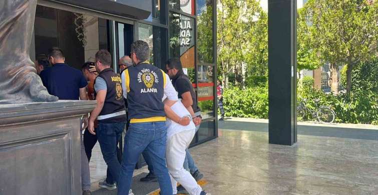 Alanya'da tartışma cinayetle bitti: 1 ölü, 3 şüpheli adliyeye sevk edildi