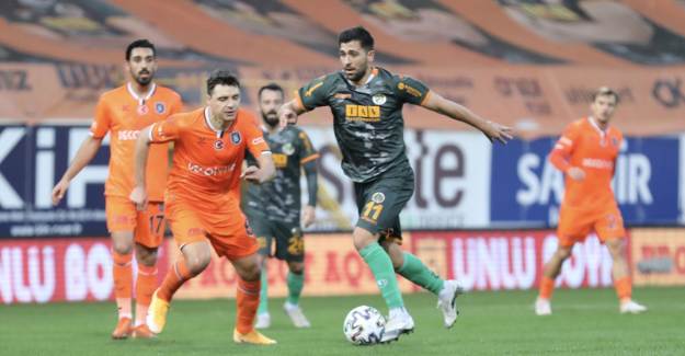 Alanyaspor Kötü Gidişatını Son Şampiyona Karşı Durdurdu!