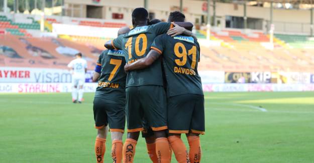 Alanyaspor Zirveyi Bırakmıyor!