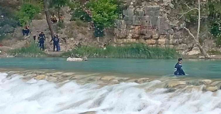 Alara çayında kaybolan 25 yaşındaki genç için arama çalışmaları devam ediyor
