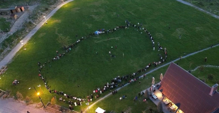 Ali Dağı'nda Işık Senfonisi: 360 Kişi Bir Araya Geldi