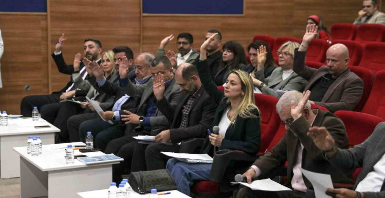 Aliağa Belediyesi Meclisi'nde Yeni Komisyon Üyeleri Seçildi