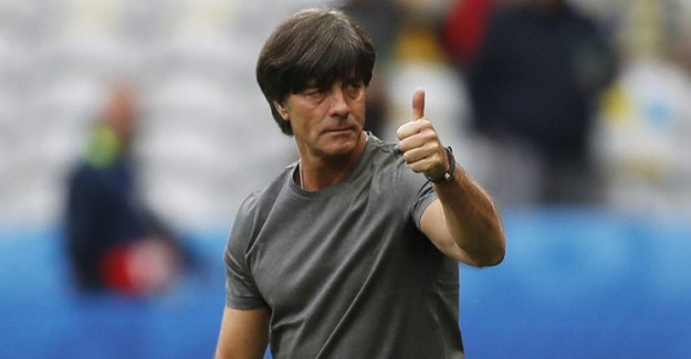 Almanya 2022’ye Kadar Löw’e Emanet!