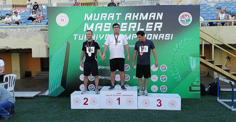 Alp Gökbora Ulubeli, İzmir’de 4 dalda şampiyon oldu