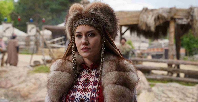 Alparslan Büyük Selçuklu Akça Hatun öldü mü? Fahriye Evcen Alparslan Büyük Selçuklu dizisinden ayrıldı mı, neden ayrılıyor?
