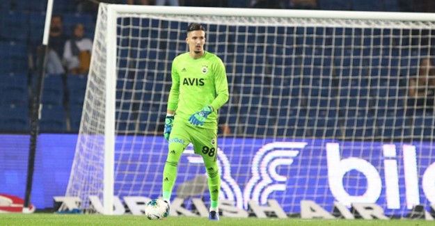Altay Bayındır: "Hepimizde Trabzonspor Maçının Heyecanı Var"