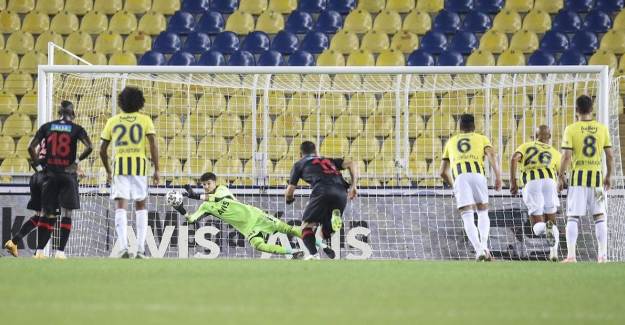 Altay Bayındır: 'Penaltıyı Kurtarmam Gerekiyordu'