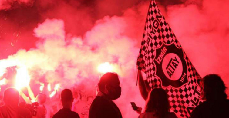 Altay Taraftarı Binlerce Kişi İzmir'de Meydanları Akın Etti