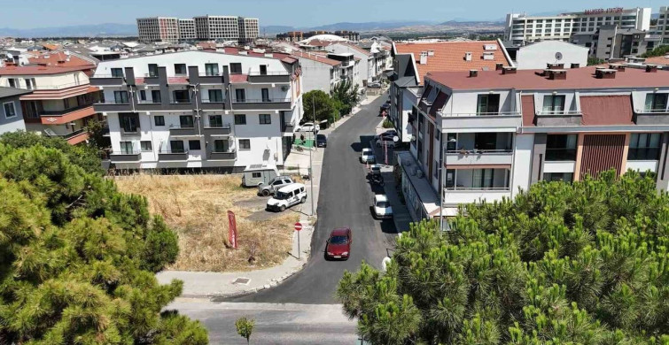 Altıeylül'ün yolları modern ve güvenli hale geliyor