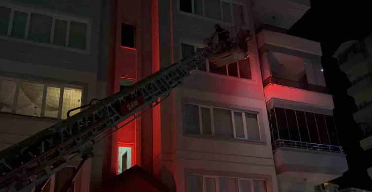 Altınordu'da Daire Yangını: 81 Yaşındaki Adam Yaralandı