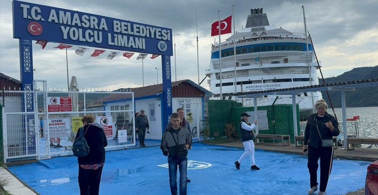 Amasra'ya Gelen Astoria Grande Kruvaziyeri