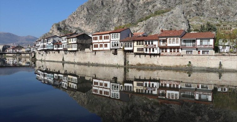 Amasya Yalıboyu Evleri'nin Eşsiz Yansıması