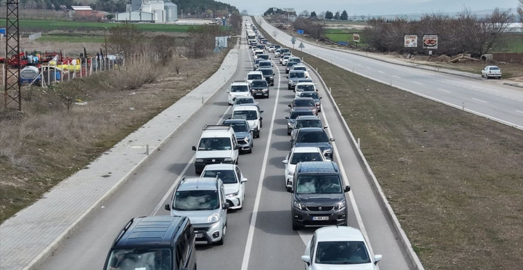 Amasya'da Bayram Dönüş Trafiği Yoğun