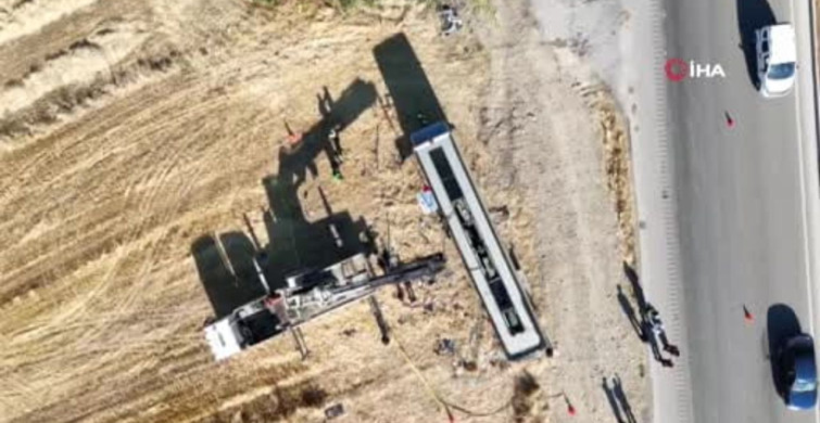 Amasya'da çift katlı otobüs kazası: 2'si ağır 46 yaralı