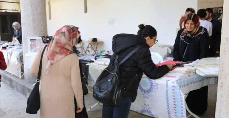 Amasya'da Filistin İçin Hayır Çarşısı Açıldı