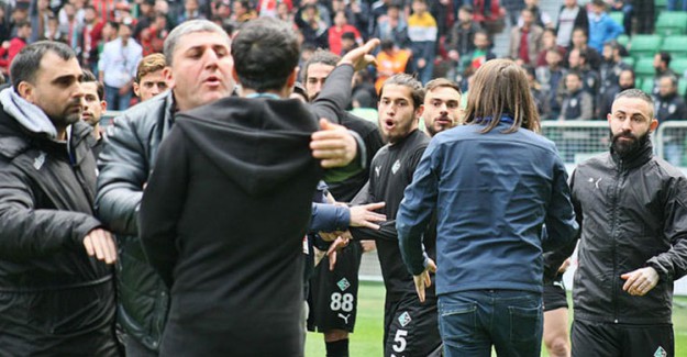 Amedspor - Sakaryaspor Maçından 4 Futbolcu PFDK'ya Sevk Edildi