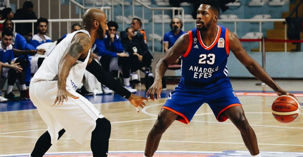Anadolu Efes Douglas İle Yollarını Ayırdı!