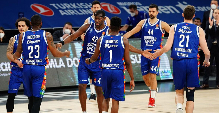 Anadolu Efes Galibiyetlere Devam Ediyor