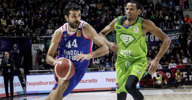 Anadolu Efes TOFAŞ'ı Pas Geçmedi
