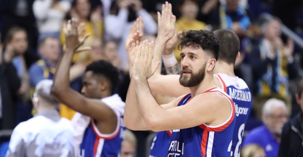 Anadolu Efes'in Freni Yok!