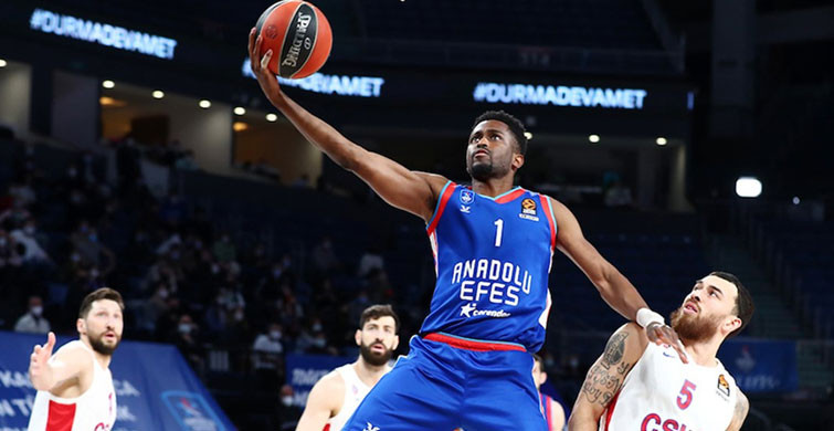 Anadolu Efes'ten CSKA'ya Tarihi Fark!